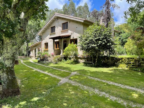 Villa: Country house "The Oaks".