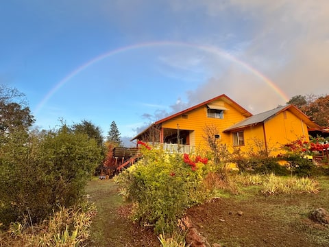 Cozy Lakefront Retreat - Private Trails & Beach