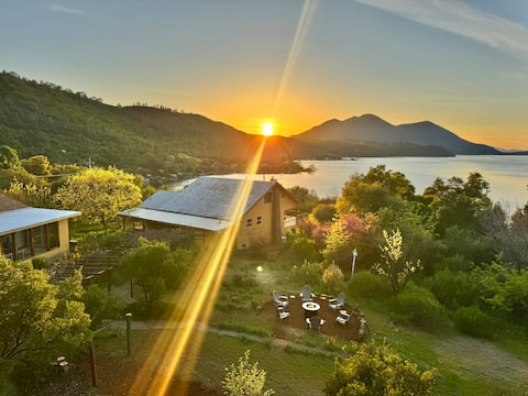 Cozy Lakefront Retreat - Private Trails & Beach