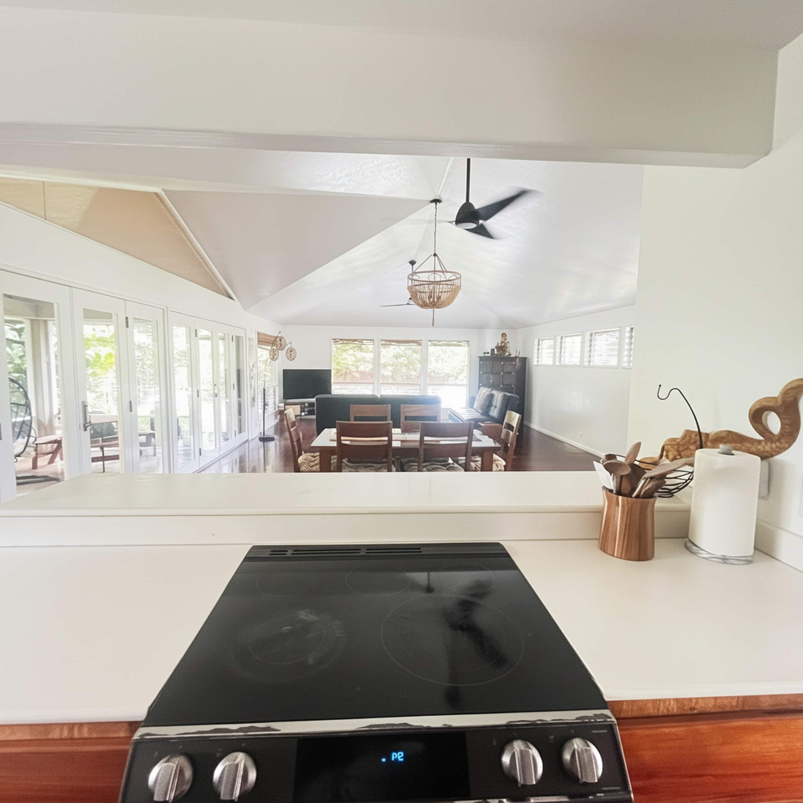 Spacious & Tranquil Haven, Prime Location - Views - Photo 3