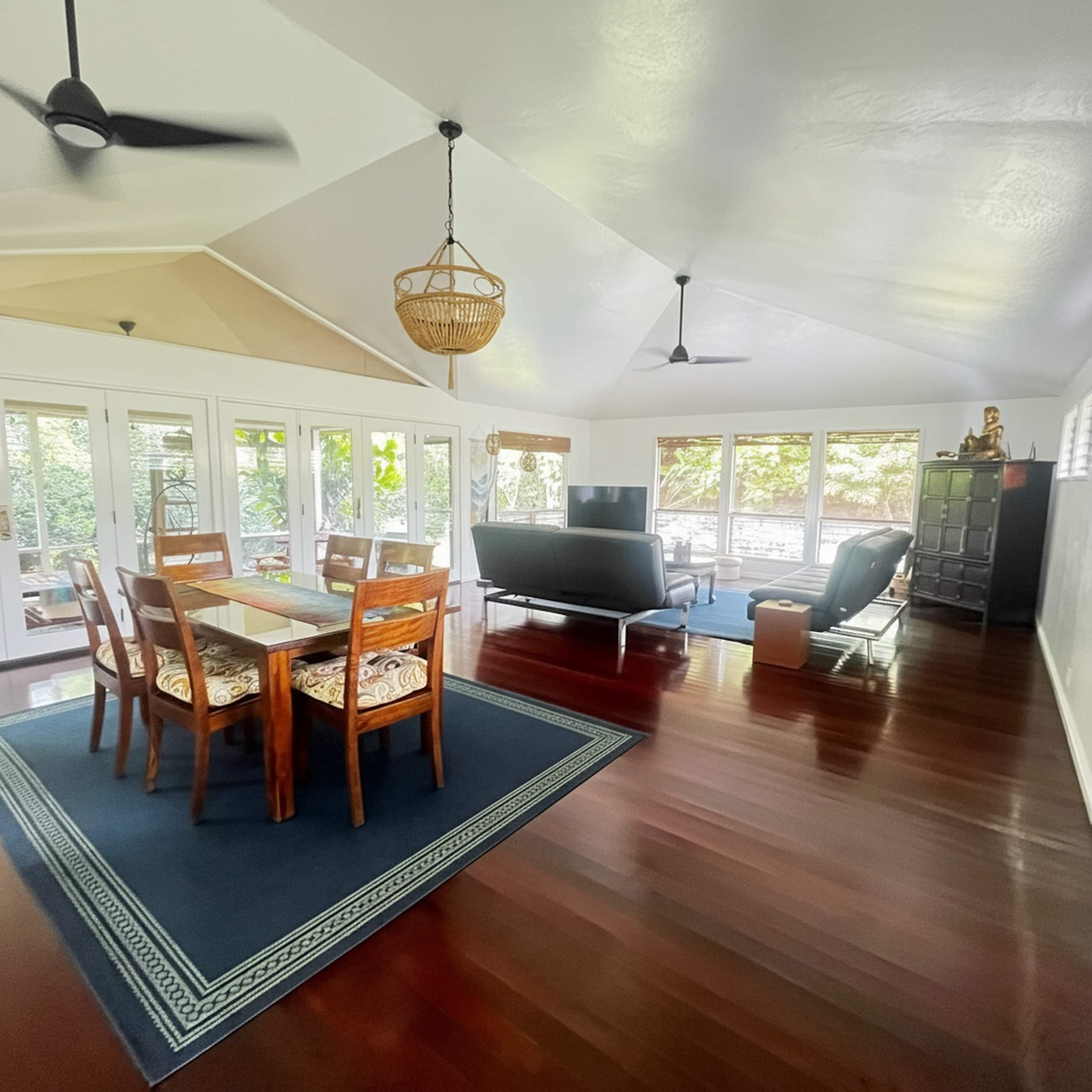 Spacious & Tranquil Haven, Prime Location - Views - Photo 4