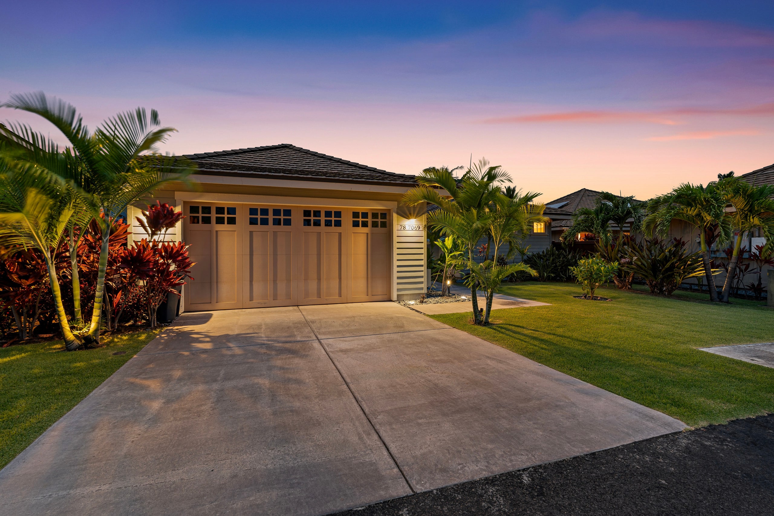 Home in Kailua-Kona · ★4.98 · 3 bedrooms · 4 beds · 3.5 baths - Image 55