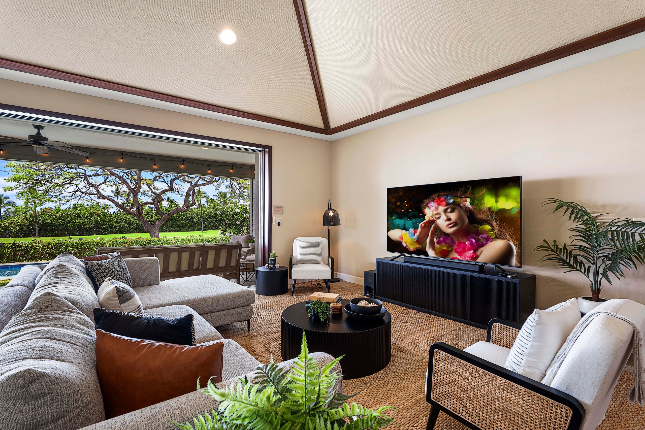 Home in Kailua-Kona · ★4.98 · 3 bedrooms · 4 beds · 3.5 baths - Image 10