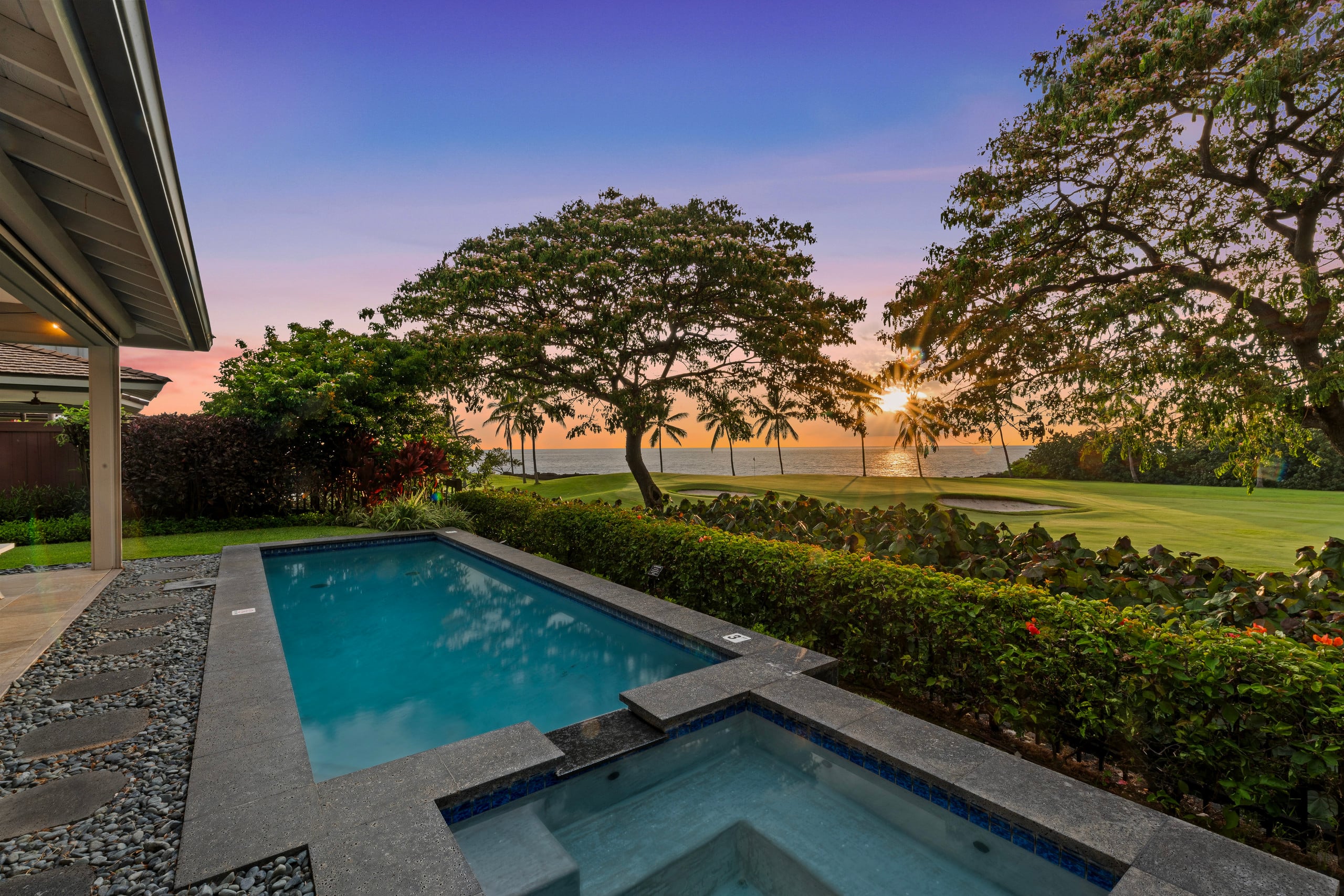 Home in Kailua-Kona · ★4.98 · 3 bedrooms · 4 beds · 3.5 baths - Image 2