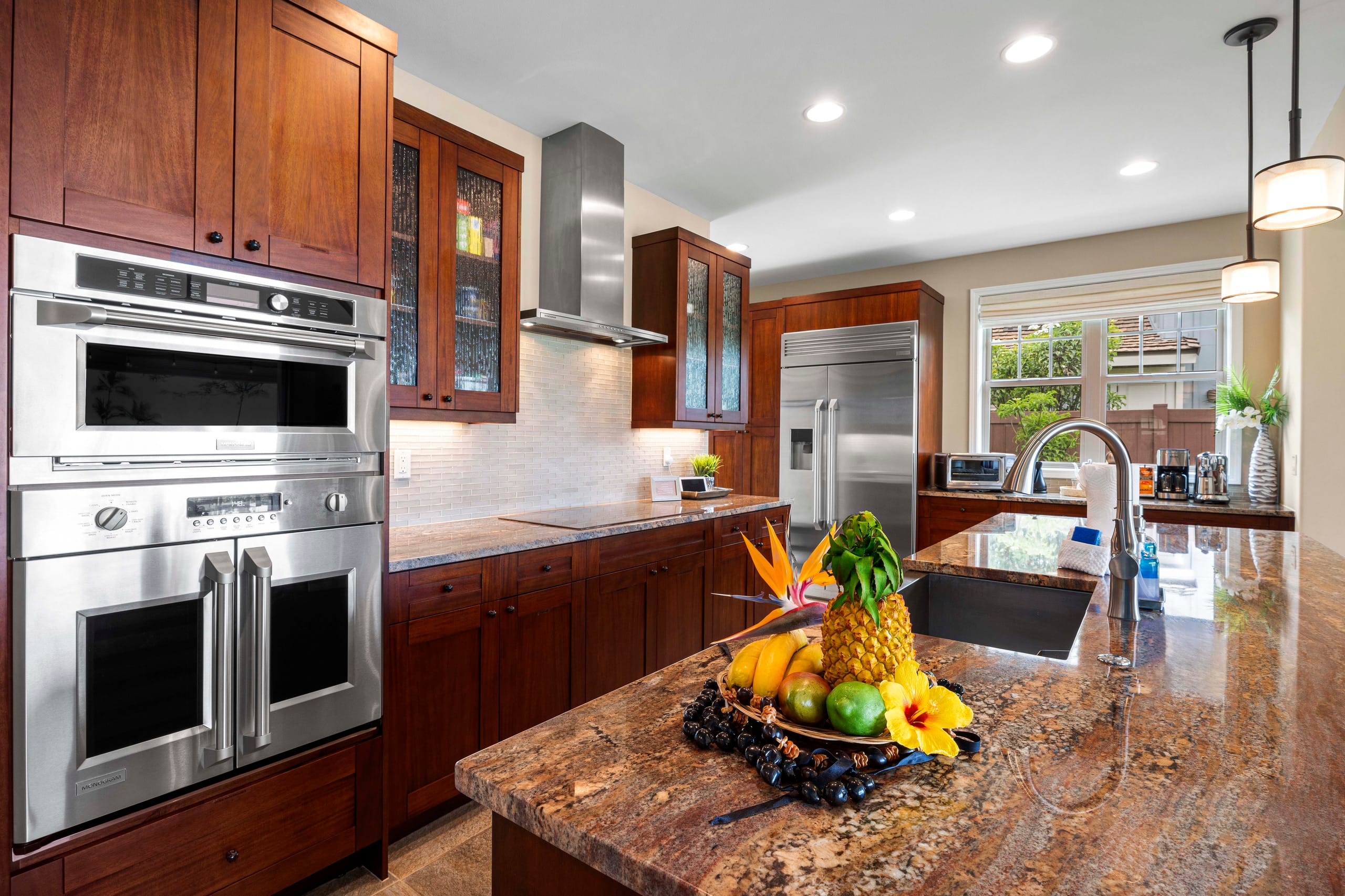 Home in Kailua-Kona · ★4.98 · 3 bedrooms · 4 beds · 3.5 baths - Image 11