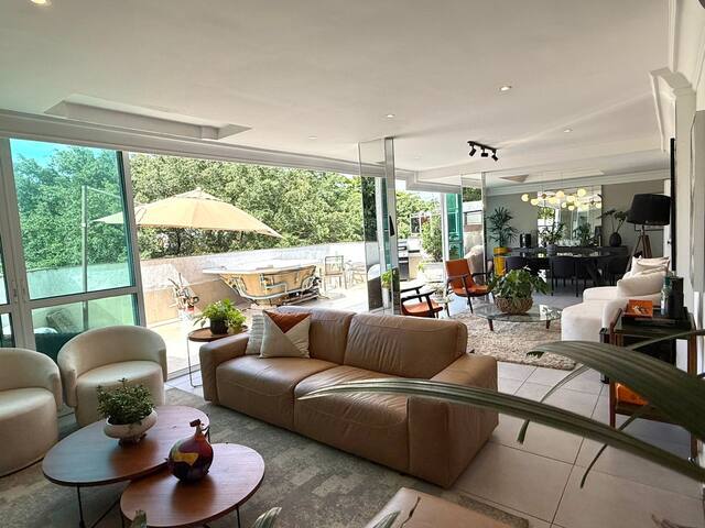 Barra – Cobertura, 3 quadras da praia