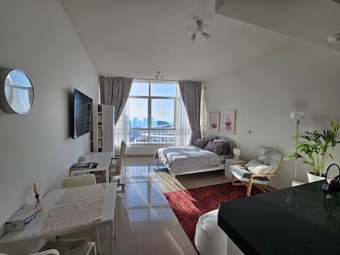 High-level Studio with Pool/GYM/Free Parking