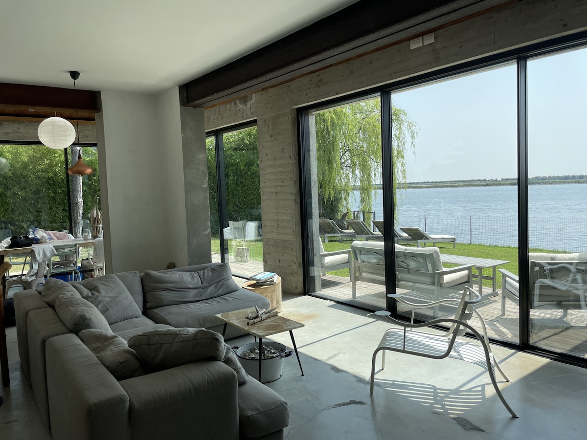 Top Airbnb: The Sunset House (The House at Sunset on the Lagoon) in Rosolina