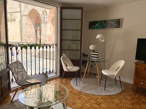 Top Airbnb: Door to Heaven Suite in Burgos