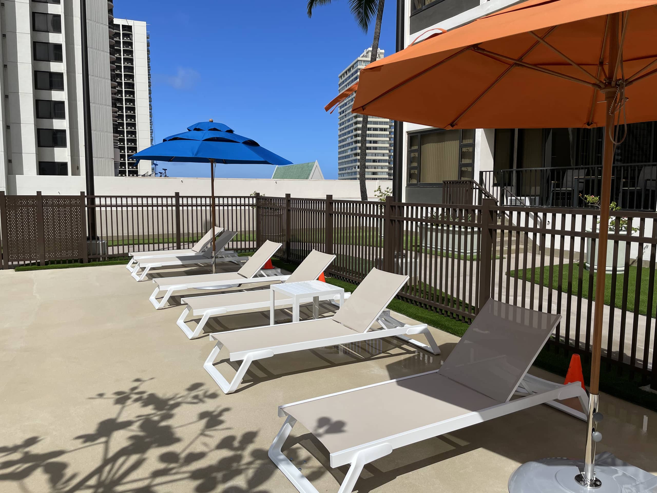 Condo in Honolulu · ★4.94 · 1 bedroom · 2 beds · 1 private bath - Image 32