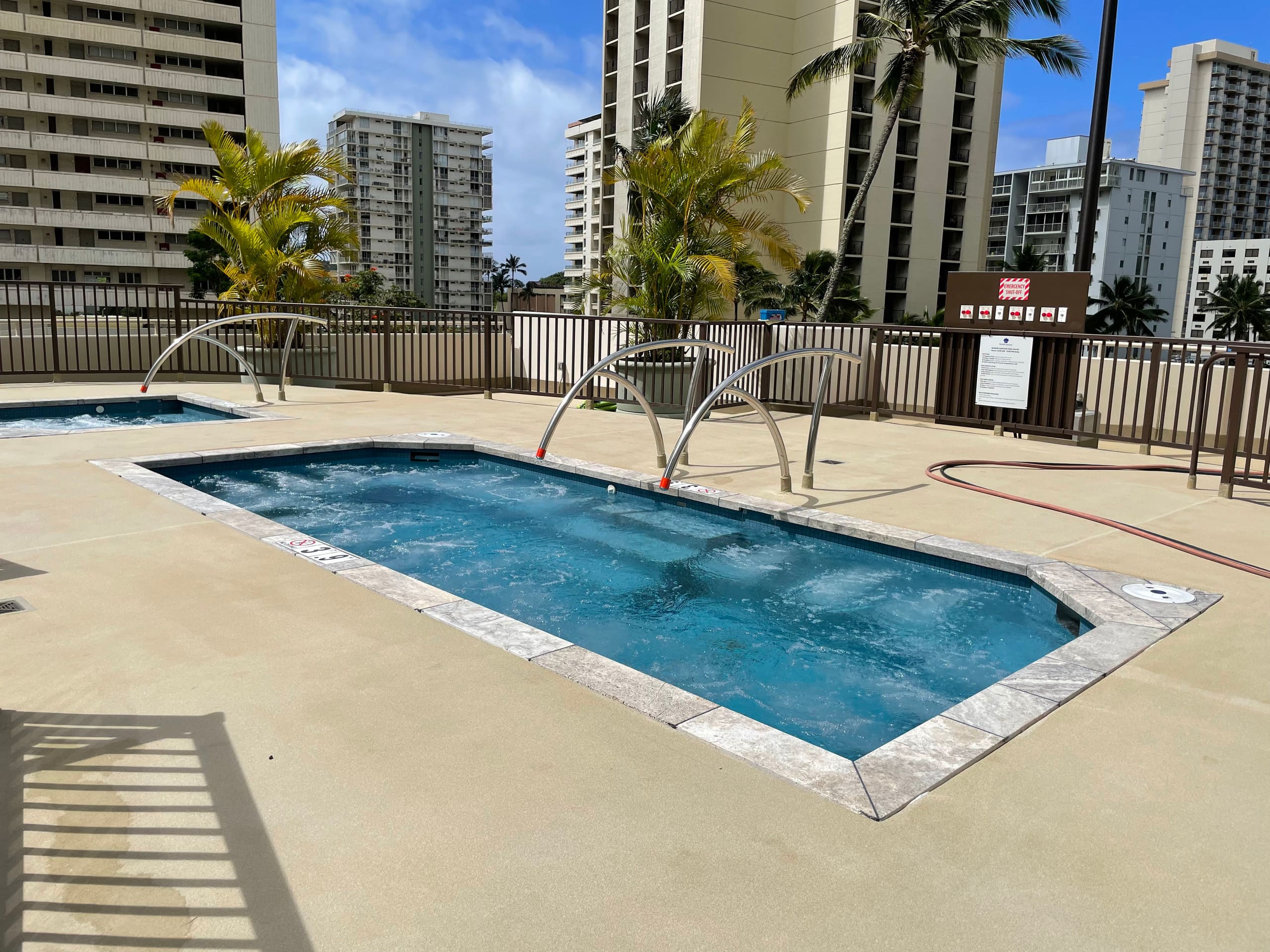 Condo in Honolulu · ★4.94 · 1 bedroom · 2 beds · 1 private bath - Image 31