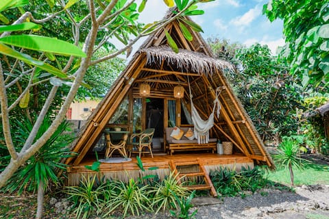 Bali vibes in your own luxurious bamboo cottage