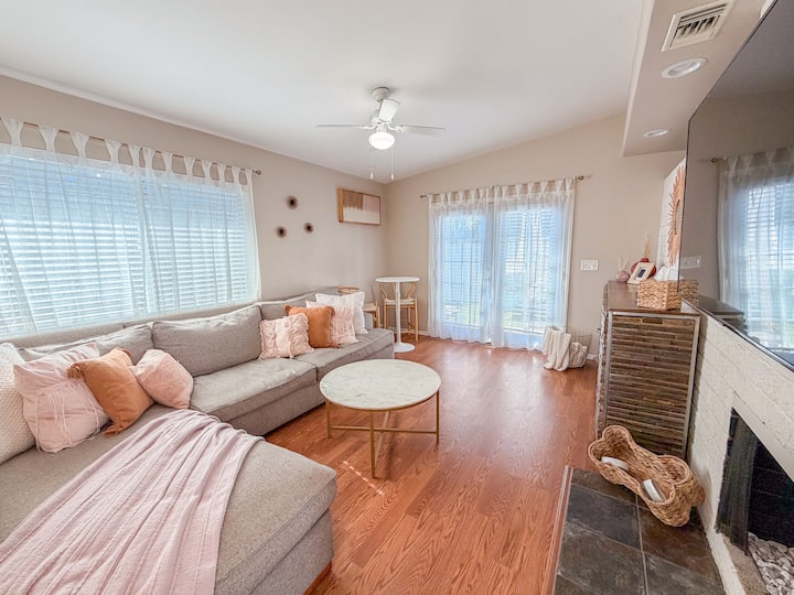 Mid-century Boho Casita - Chula Vista, CA