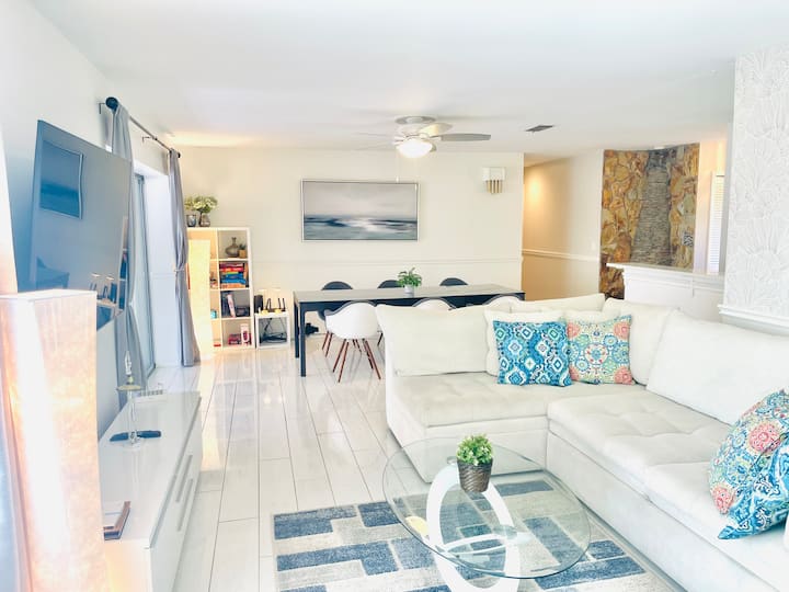 Private Room With 2 Queen Beds And A Bathroom - Largo, FL