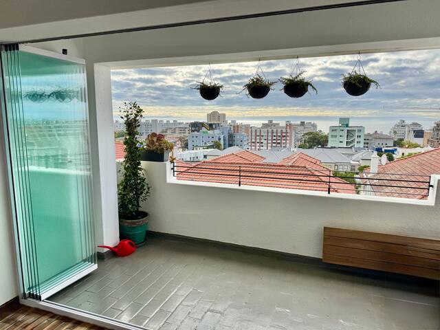 Central Contemporary Sea-views in quiet&safe block gallery image 5