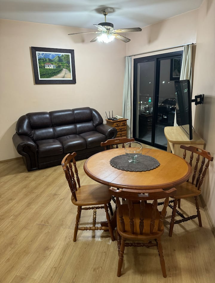 Flat Amplo E Mobiliado Ao Lado Do Dcta/ita - São José dos Campos