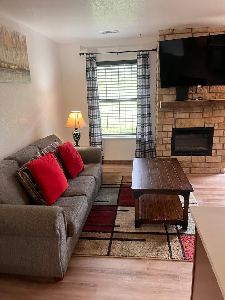 Remodeled: Condo, Minutes To Popular Attractions - Branson, MO