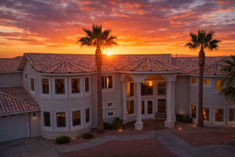 Golf Mansion • 7BR • 12 Beds • Luxe