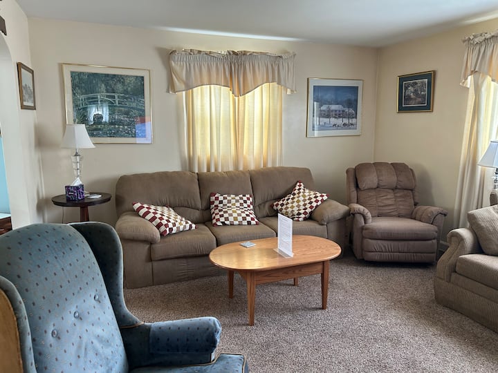 Cozy 2-bedroom Home Near Canton And Alliance. - Malvern, OH