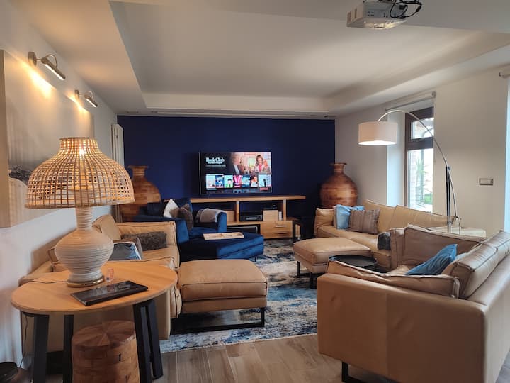 3 Bedroom Home, Private Pool, Hottub&home Theater - Italia