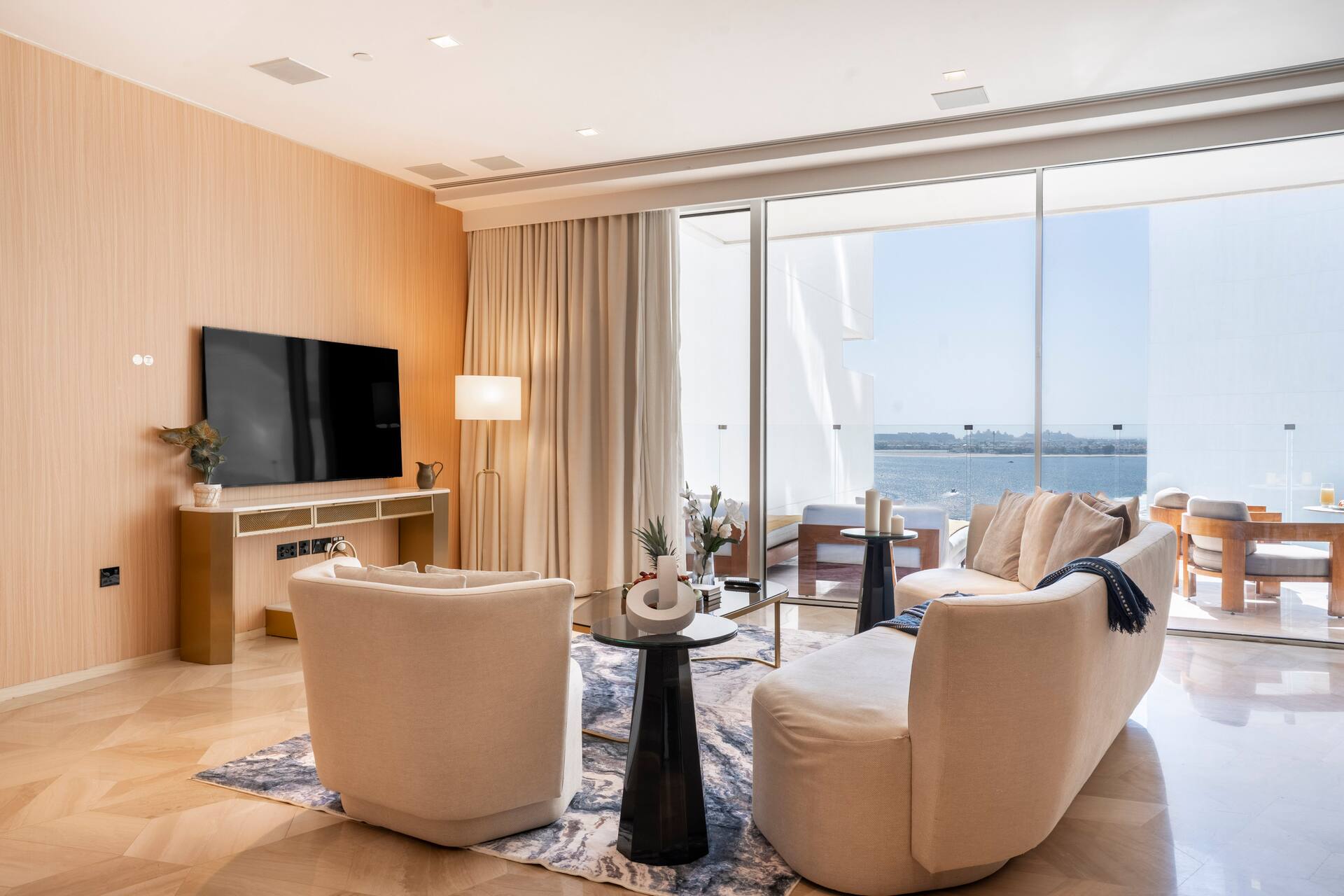 Lavish Sea View 2BR at FIVE Palm