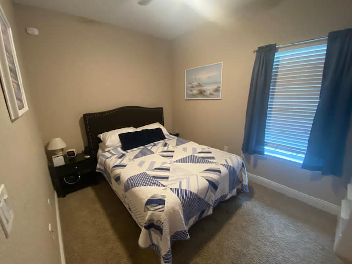 Charming Guesthouse Close To Beach - Pensacola Beach, FL