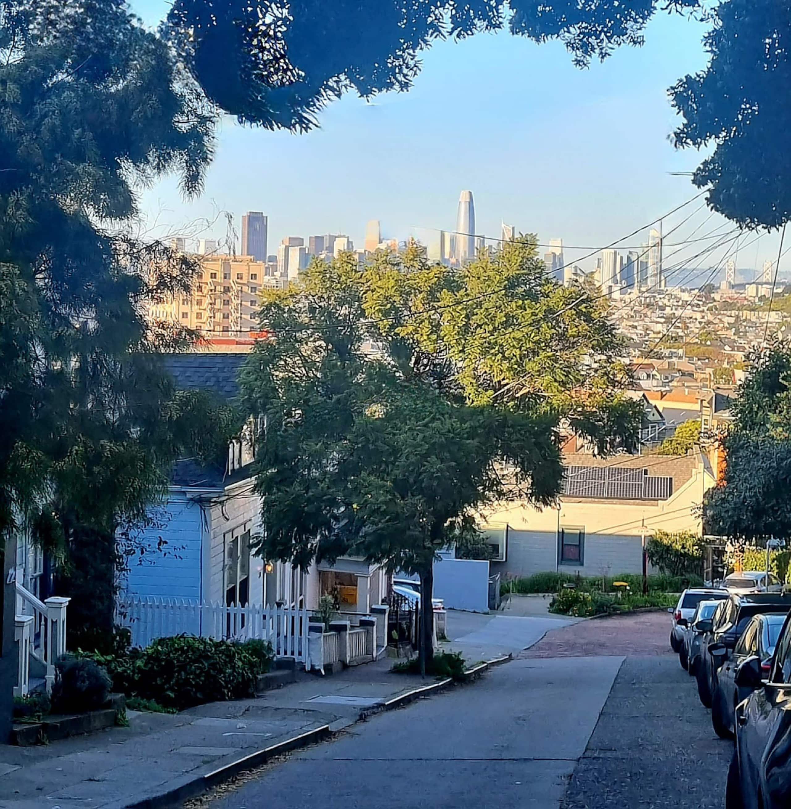 Home in San Francisco · ★4.99 · 3 bedrooms · 3 beds · 1 bath - Image 20