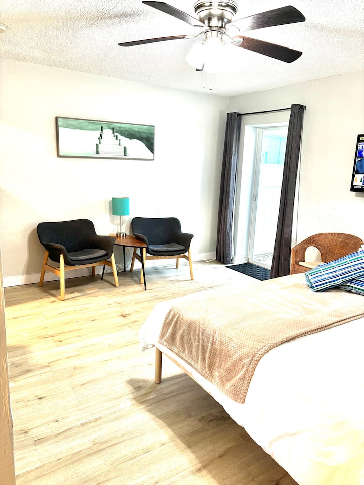 Lido-key- Tiny Studio Holiday Cottage-a - Sarasota, FL