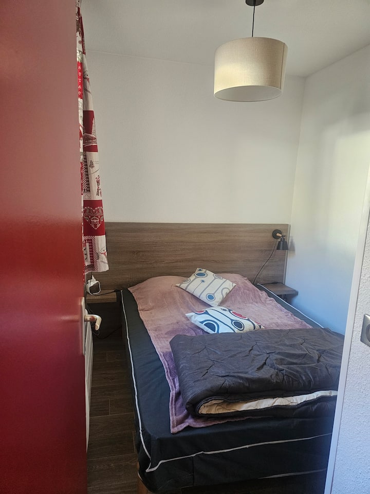 غرفة بسرير مزدوج 