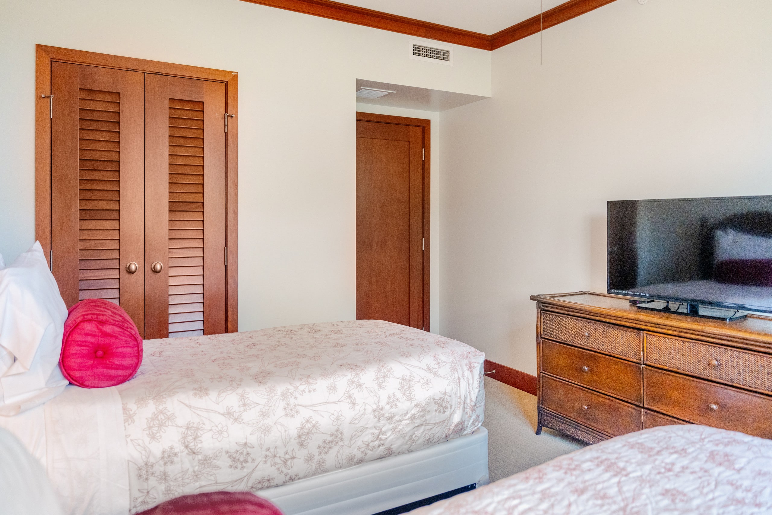 Condo in Kapolei · ★4.85 · 2 bedrooms · 4 beds · 2 private baths - Image 21