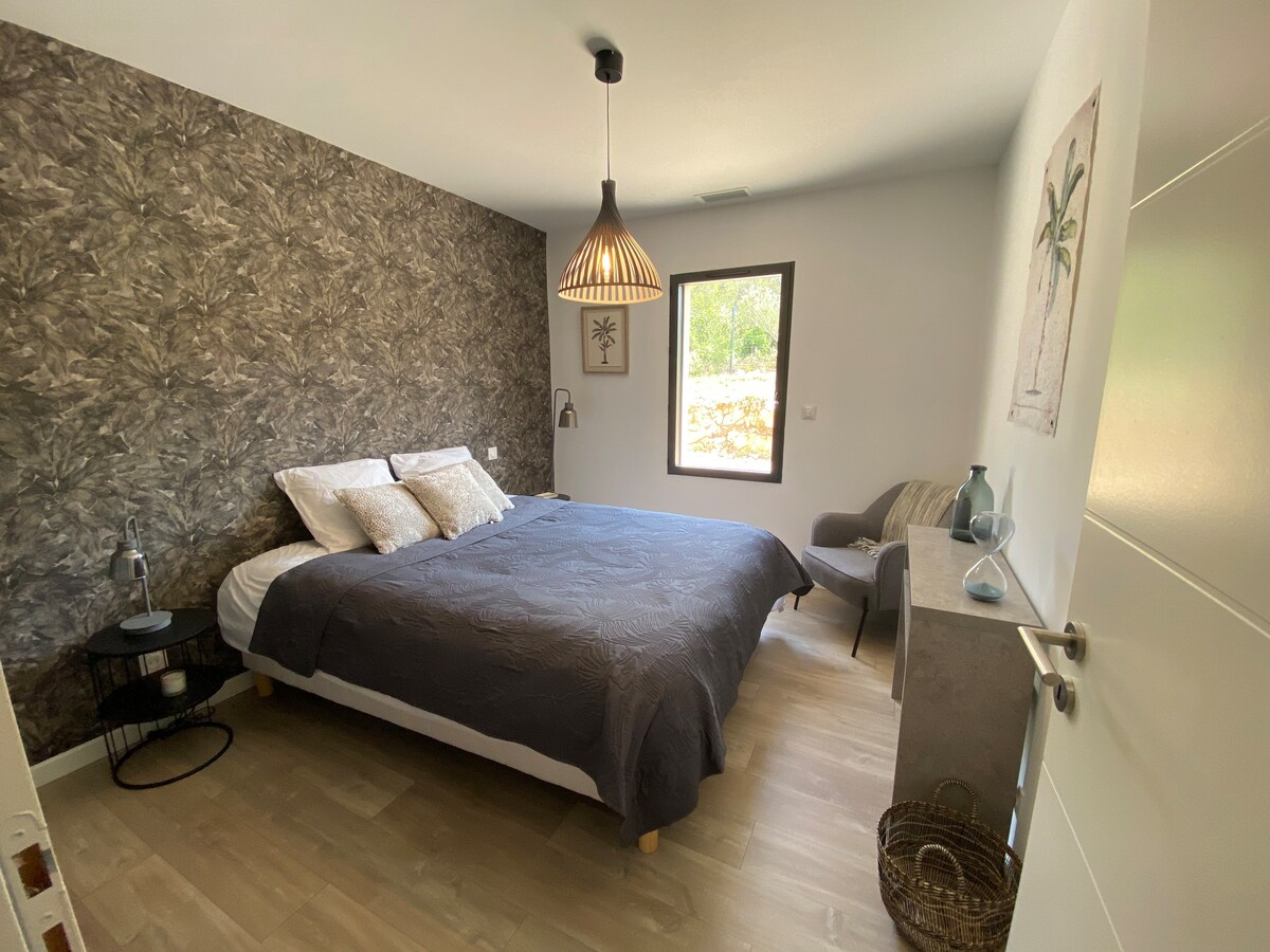 საძინებელი 4