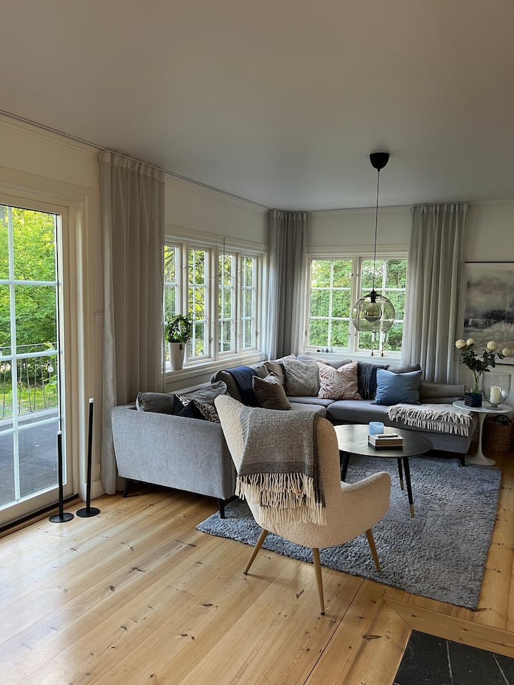 Skärgårdsnära Villa Med Pool - Tyresö