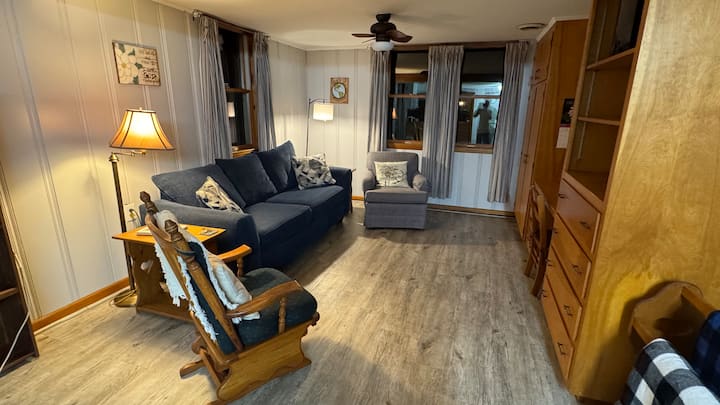 Cozy Apt. 1/4 Mi From Furman & Swamp Rabbit Trail - Paris Mountain State Park, Greenville