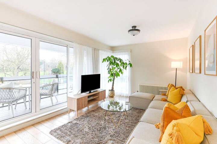 The Pug Apartment – Hyde Park Views gallery image 3