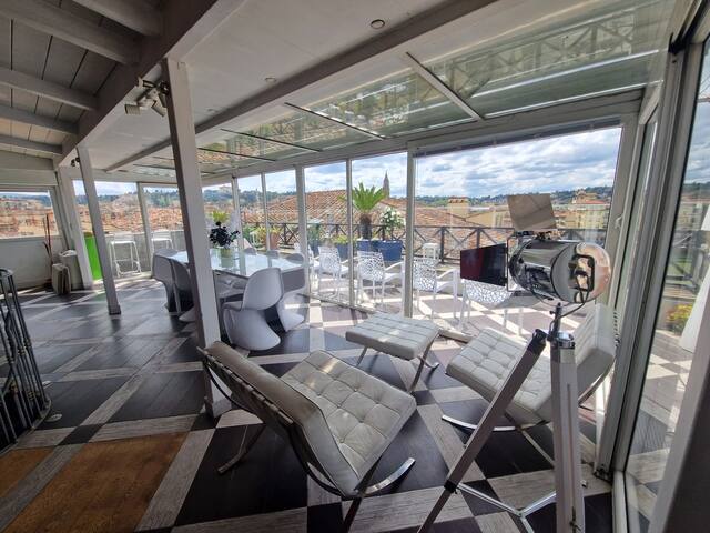 AT THE TOP- PENTHOUSE view’s on all FLORENCE gallery image 2