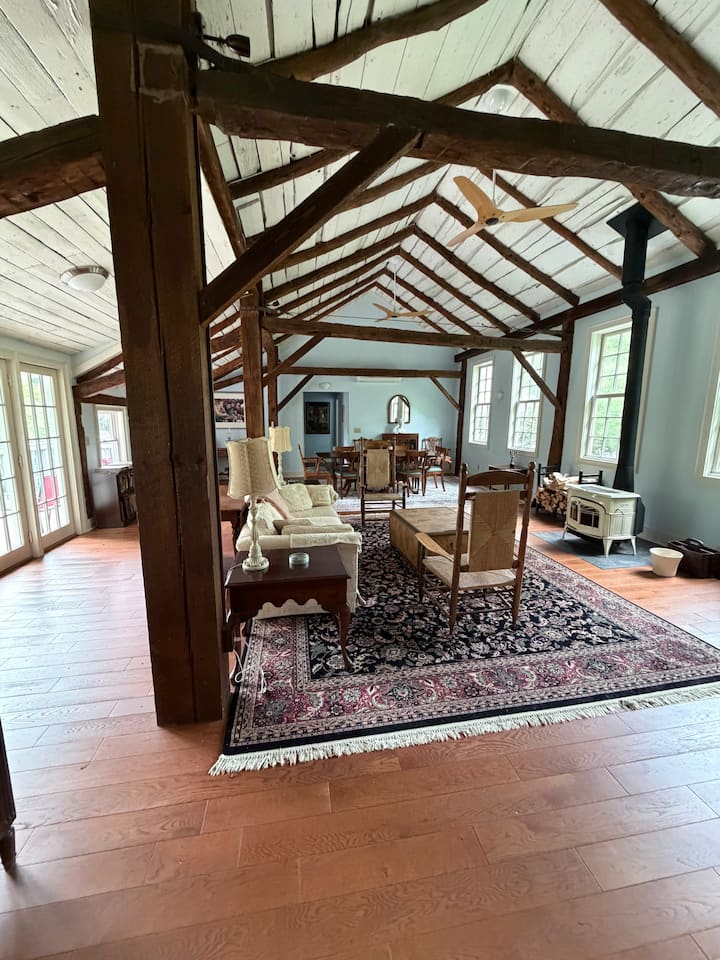 Laniakea Farm With Lake And 100 Acres To Roam. - 根特