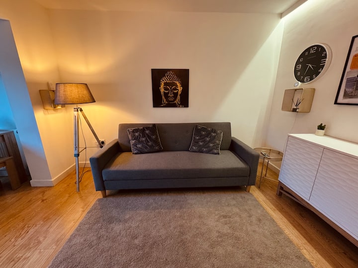 ⭐️Oxford⭐️ Modern Stylish Apartment Patio & Parking - Oxford