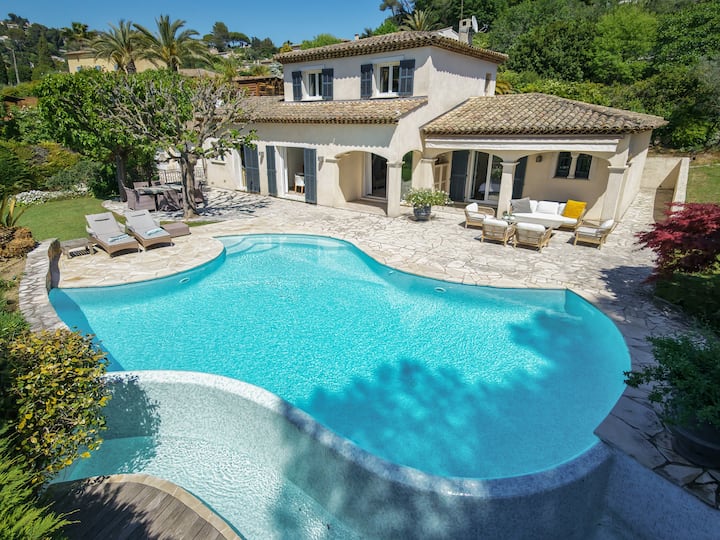 Magnífica Villa A Pocos Minutos Del Pueblo De Mougins. - Grasse