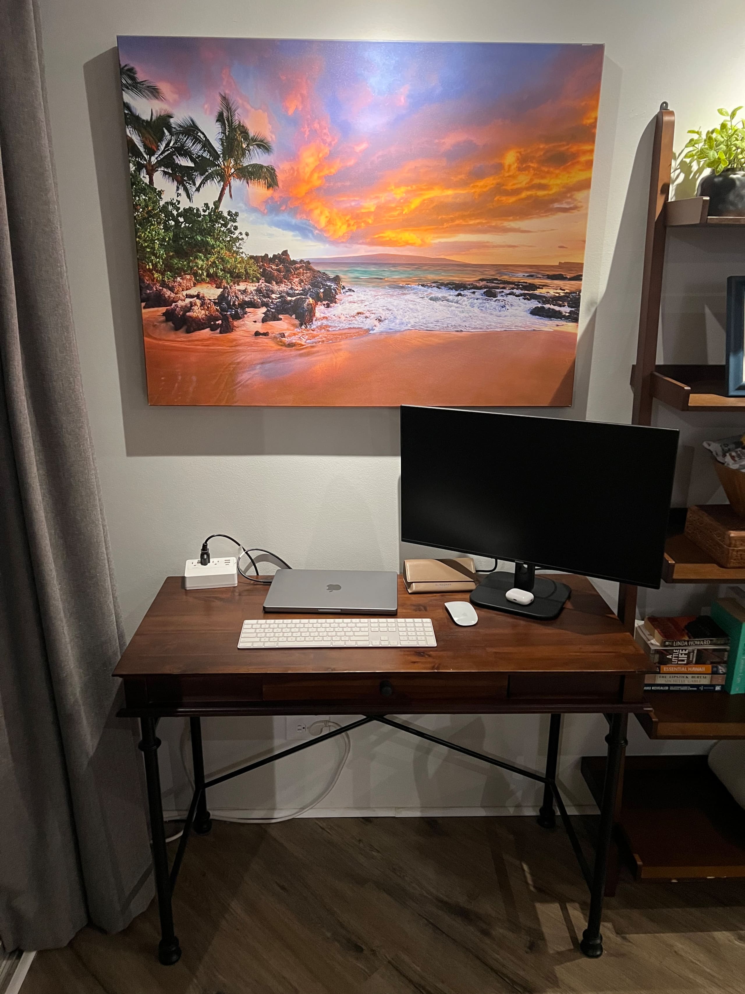 Condo in Honolulu · ★4.89 · 1 bedroom · 2 beds · 1 private bath - Image 4