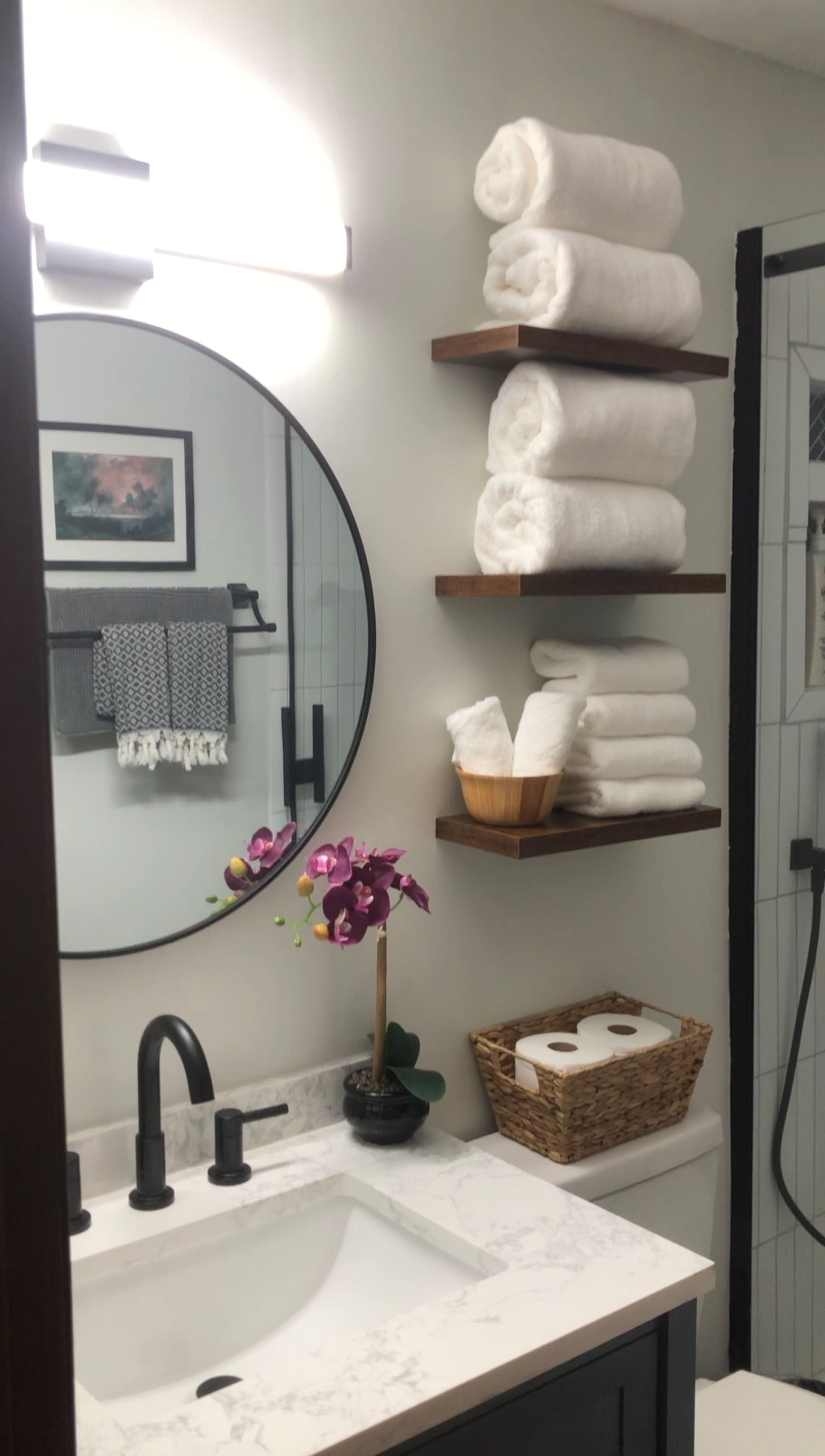 Condo in Honolulu · ★4.89 · 1 bedroom · 2 beds · 1 private bath - Image 11