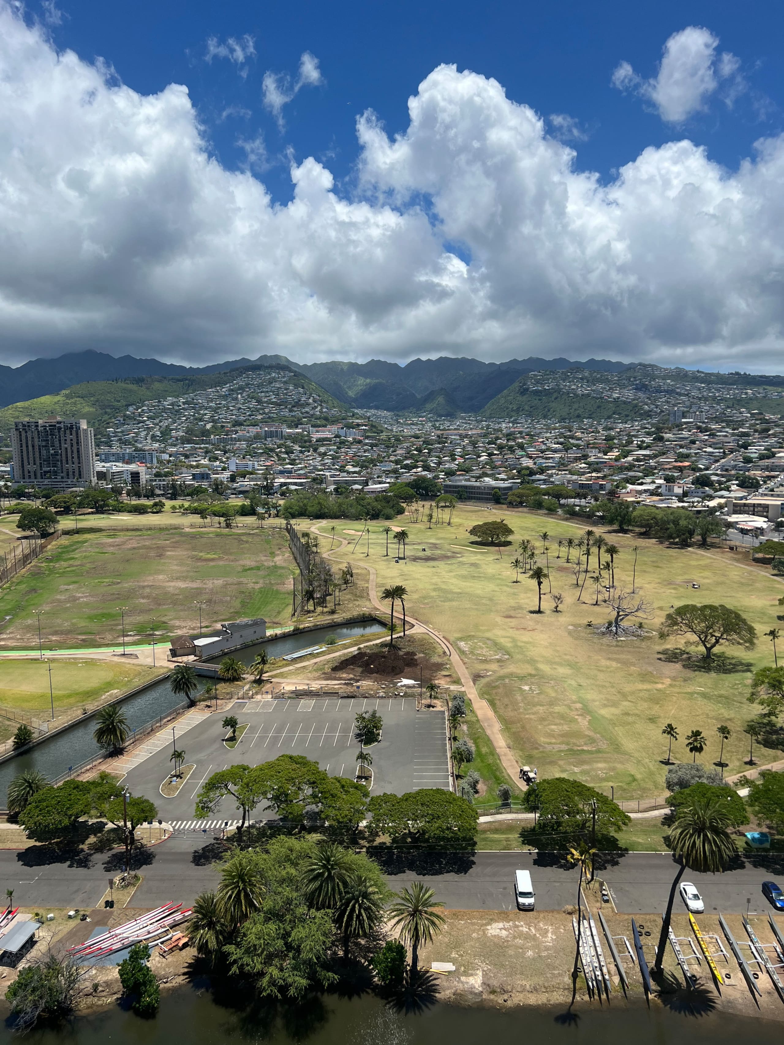 Condo in Honolulu · ★4.89 · 1 bedroom · 2 beds · 1 private bath - Image 13