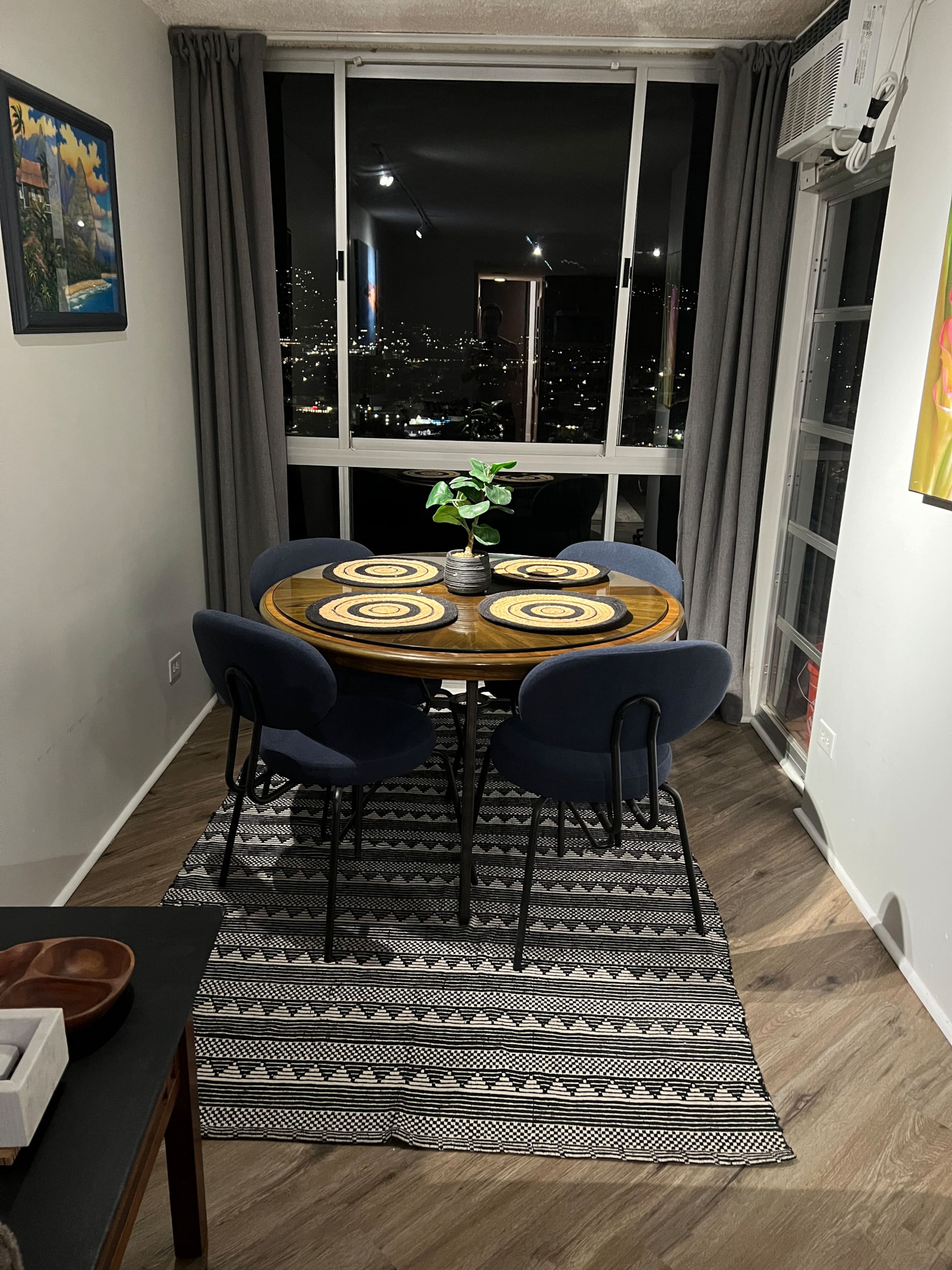 Condo in Honolulu · ★4.89 · 1 bedroom · 2 beds · 1 private bath - Image 6