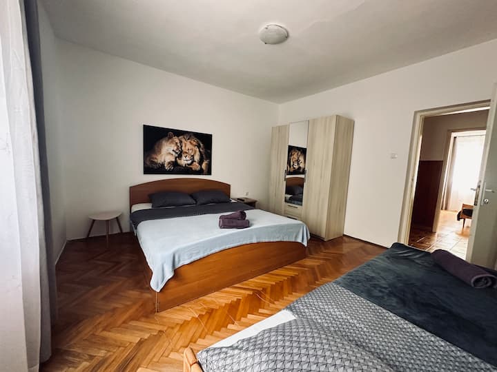 غرفة النوم 1