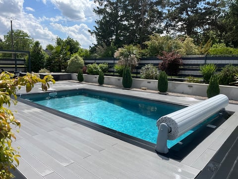 Private house with pool in the Cher Valley