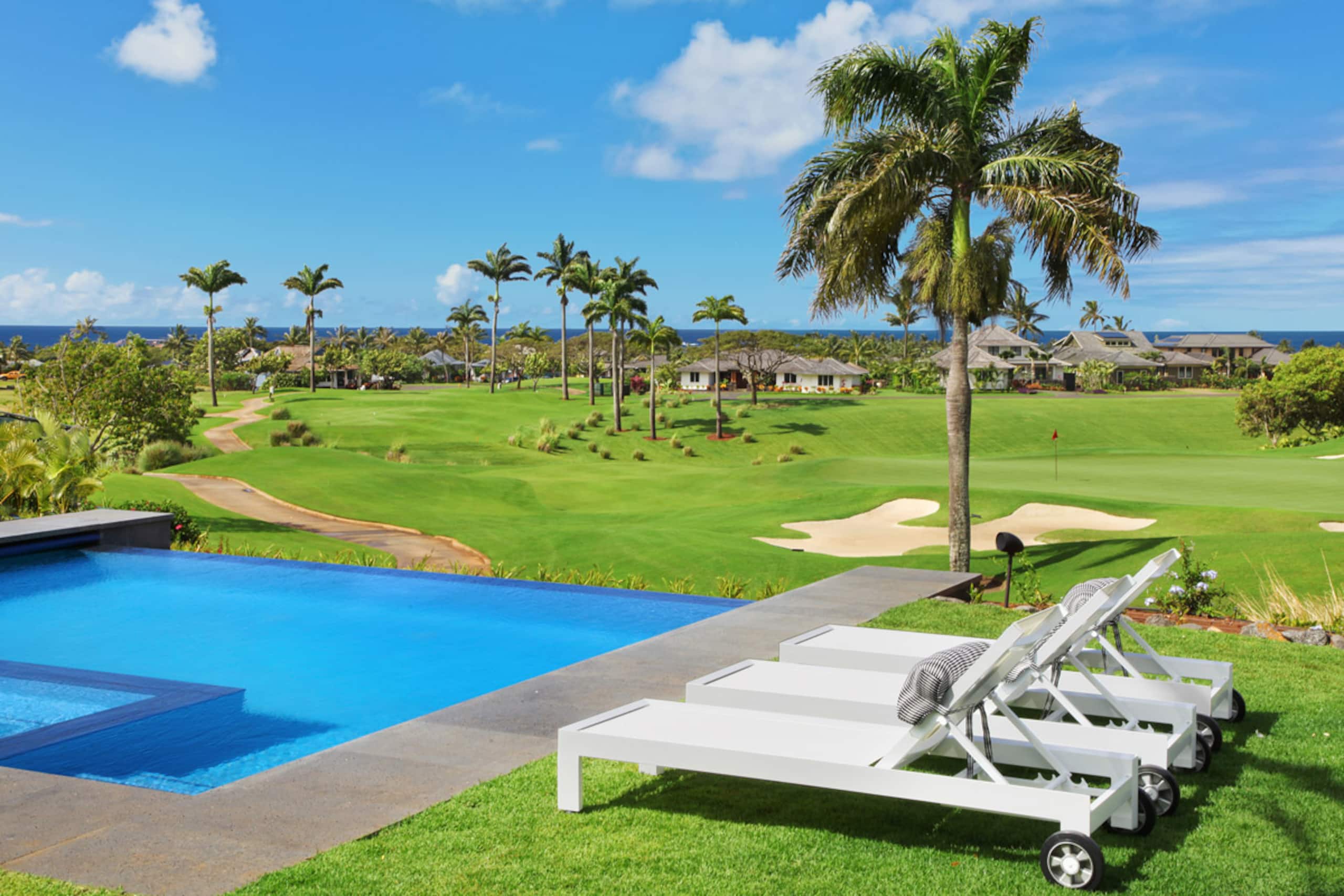 Hale Leimomi Luxurious Comfort + Pool + Views - Photo 2