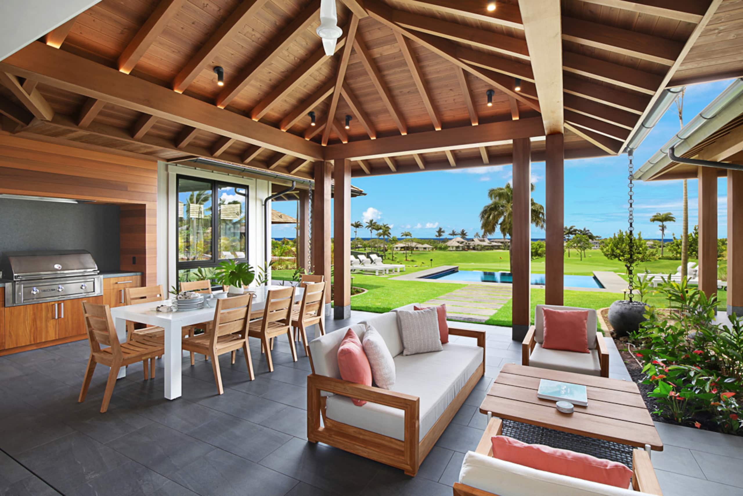 Hale Leimomi Luxurious Comfort + Pool + Views - Photo 1