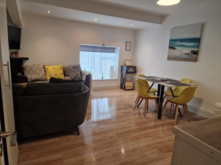 John Mark’s Village Apartment Castlegregory - Dingle Peninsula