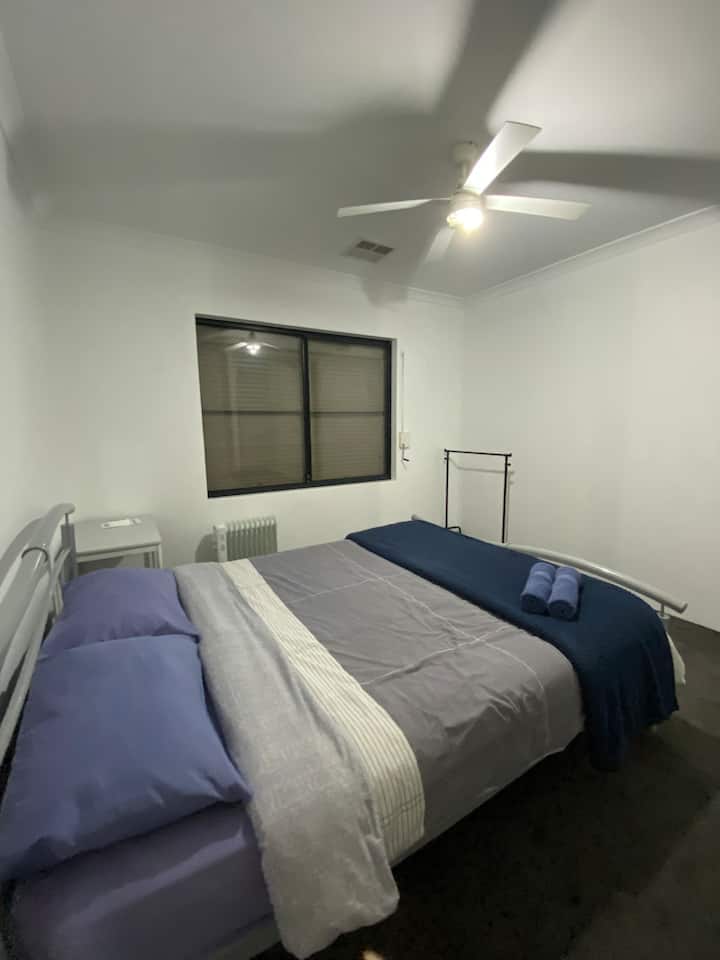 غرفة النوم 2