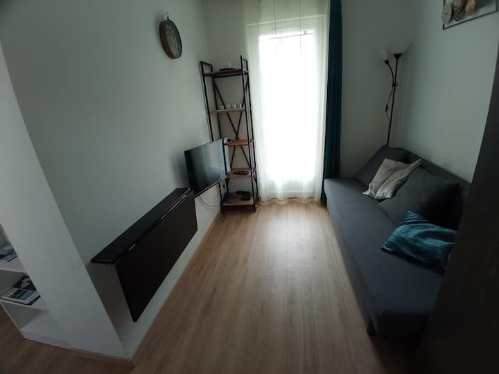 Joli Studio Meublé 16 M2 Avec Terrasse 10 M2 - Louviers