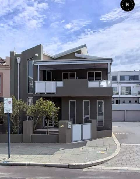 Townhouse in East Perth near Optus Stadium